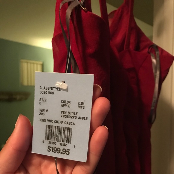 Apple Red Vera Wang dress - Picture 4 of 5